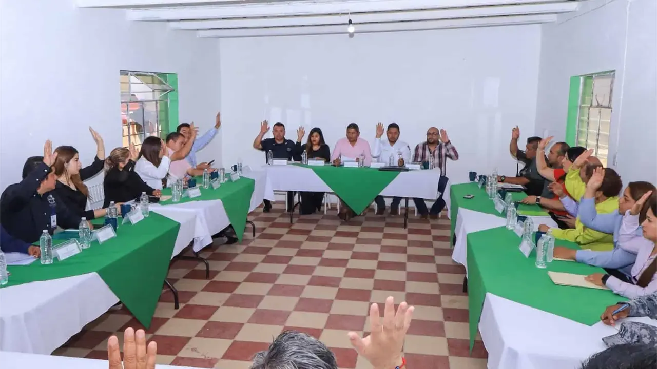Buscan ampliar certificación de policías municipales