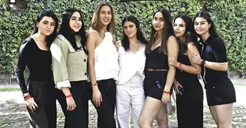 ORGULLOSOS DE FINALIZAR LA PREPA ORGULLOSOS DE FINALIZAR LA PREPA