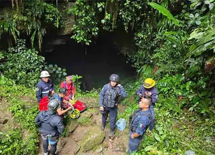 Recuperan dos cuerpos de la gruta turística Recuperan dos cuerpos de la gruta turística
