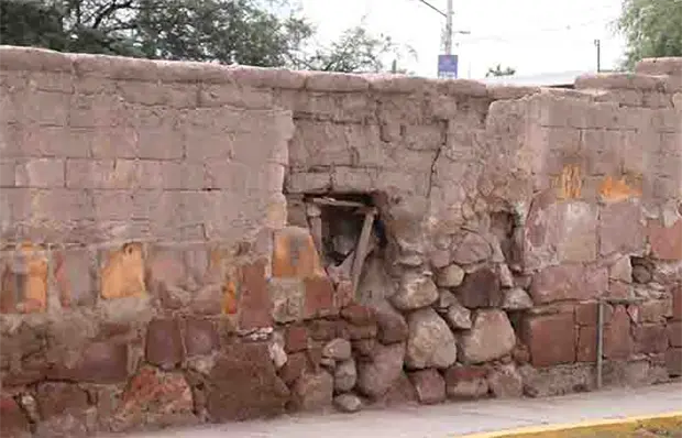 Alertan riesgo de derrumbe en fincas antiguas de Pozos Alertan riesgo de derrumbe en fincas antiguas de Pozos