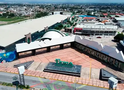 Cuenta Fenapo con ocho salidas de emergencia: PC