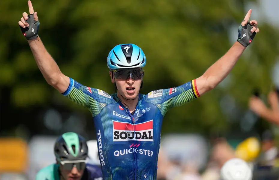 Isaac del Toro destaca en etapa nueve del Tour de Francia
