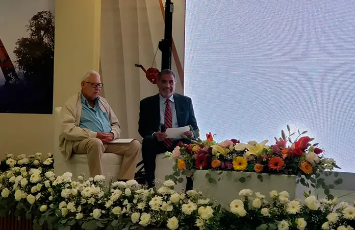Ofrece cronista plática sobre Añoranzas, diálogos de Matehuala