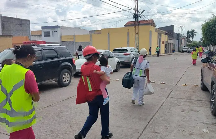 Realizan simulacro de incendio en una Estancia Infantil
