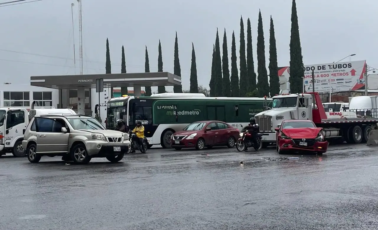Choque en Circuito Potosí deja cuantiosos daños