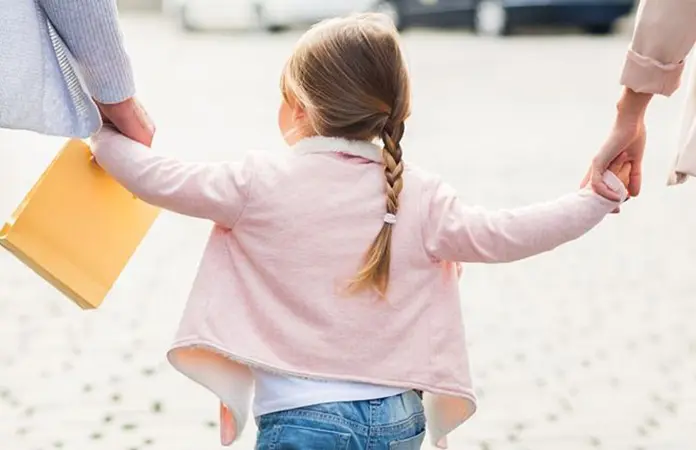 Deudores alimentarios quedarían impedidos para adoptar menores