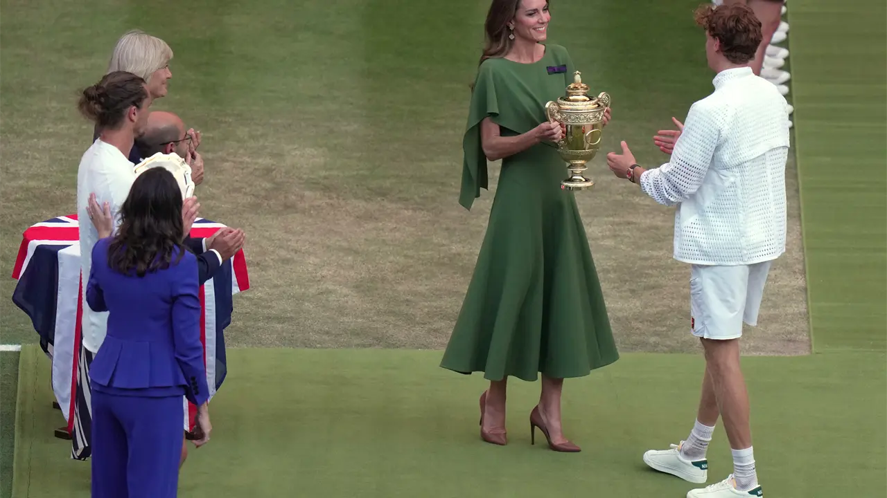 El príncipe William y Kate comparten un momento con Jannik Sinner tras su triunfo en Wimbledon