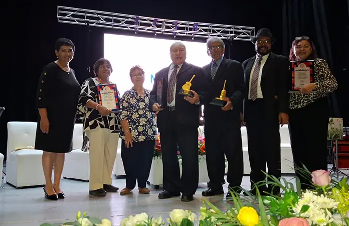 Homenajean al Trío Los Moreno