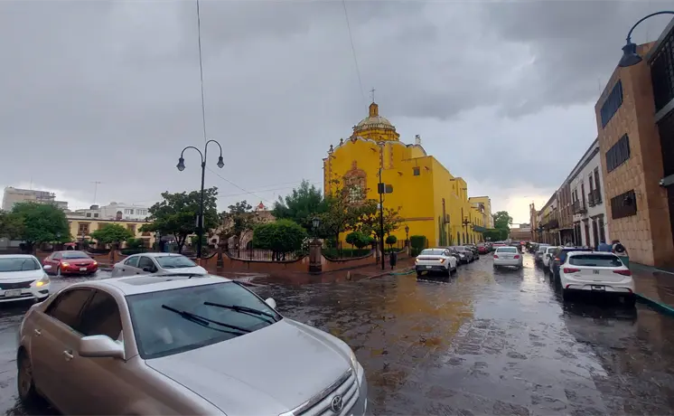 Prevén viernes lluvioso en SLP; zona centro, con máxima de 22° Prevén viernes lluvioso en SLP; zona centro, con máxima de 22°