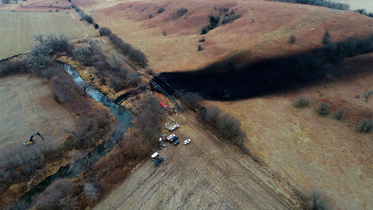 South Bow acepta multa por derrame de petróleo en Kansas