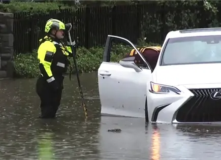 Tormentas el&eacute;ctricas causan da&ntilde;os y evacuaciones en Filadelfia