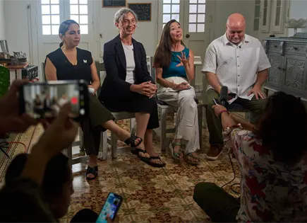 Congresistas dem&oacute;cratas de EE.UU. califican cerco a Cuba como "Gaza silenciosa"