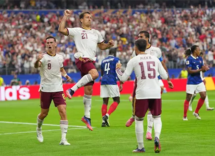 España vence a Francia y va por el título España vence a Francia y va por el título