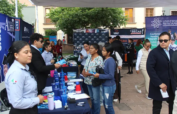 Feria Universitaria ofrece 150 carreras a jóvenes
