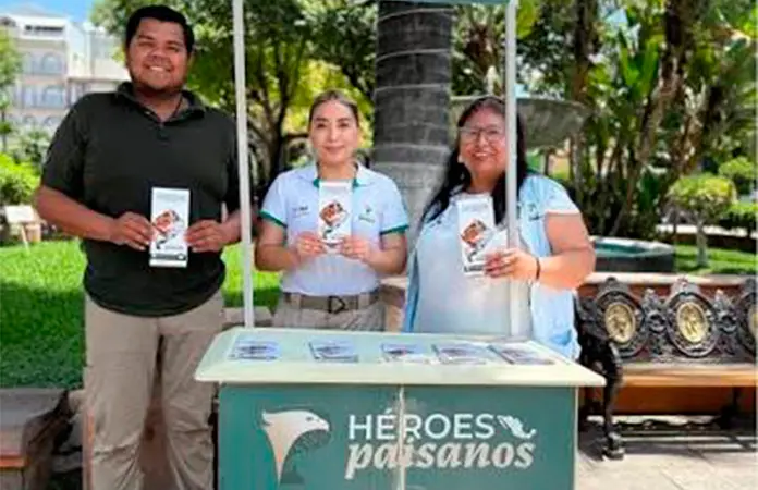 Instalan módulo de Paisanos en la plaza