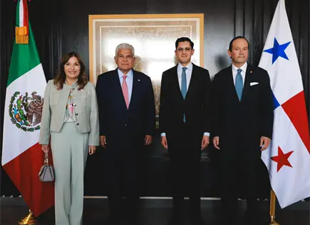 México recibe al presidente de Panamá con miras a fortalecer el intercambio comercial México recibe al presidente de Panamá con miras a fortalecer el intercambio comercial