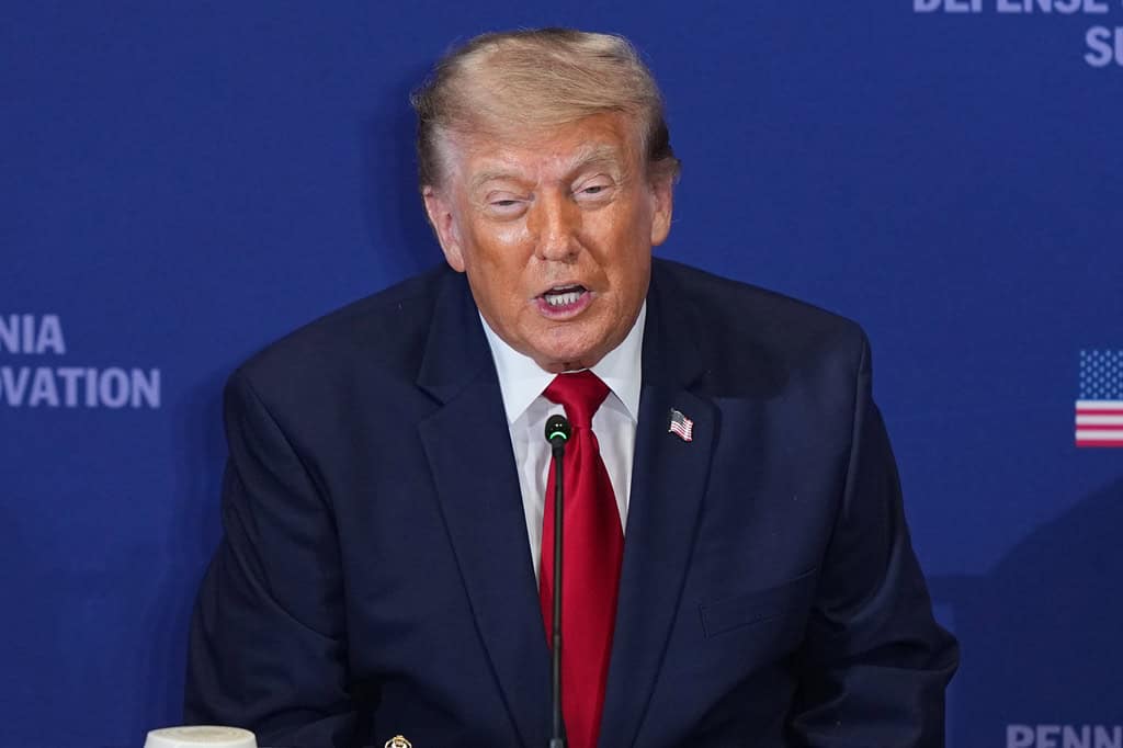Trump afirma que EU controlará parte del petróleo venezolano