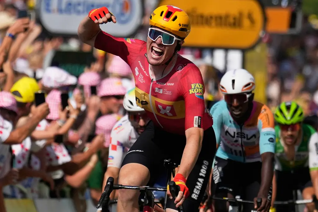 Wærenskjold gana la etapa más rápida de la historia del Tour de Francia y Pogacar sigue de líder
