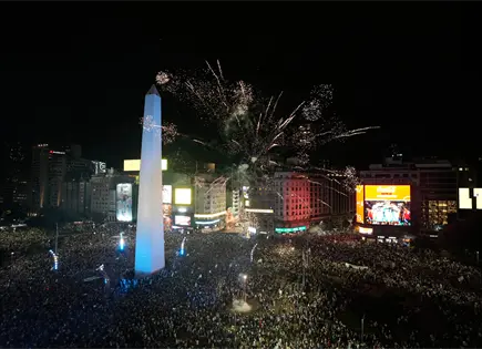 Decenas de miles celebran en Argentina el triunfo de su equipo en semifinales del Mundial Decenas de miles celebran en Argentina el triunfo de su equipo en semifinales del Mundial