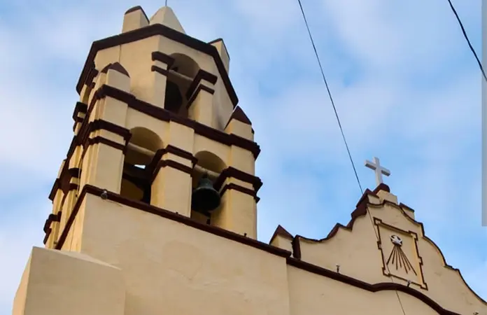 Decenas de templos religiosos por restaurar