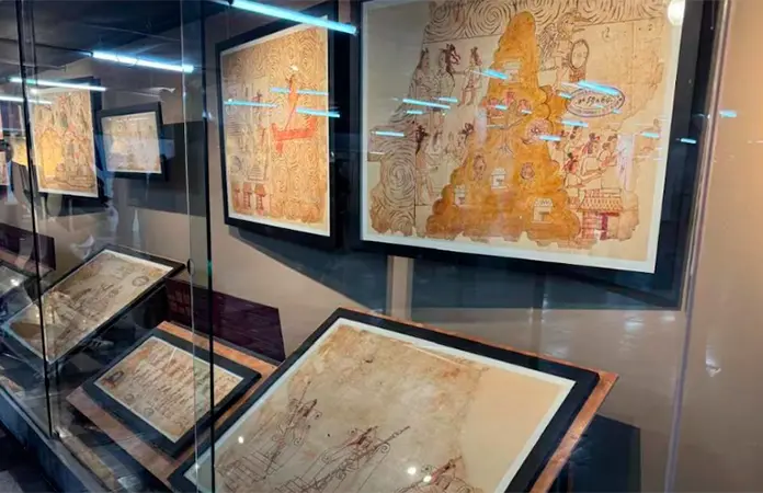 Metro CDMX exhibe Códice Azcatitlan en estación Pino Suárez