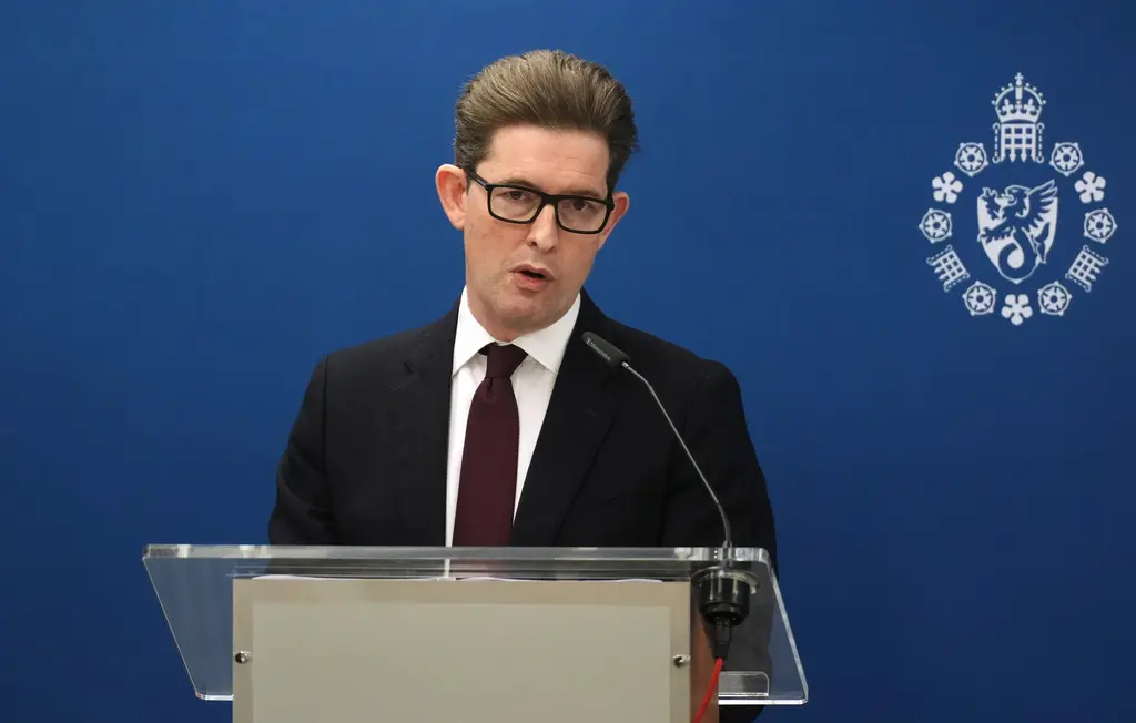 MI5 engañó tribunales sobre informante neonazi: gobierno británico actúa