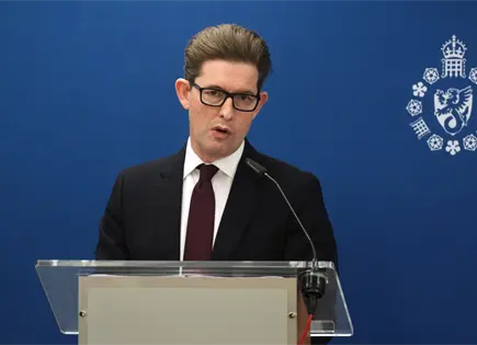 MI5 engañó tribunales sobre informante neonazi: gobierno británico actúa MI5 engañó tribunales sobre informante neonazi: gobierno británico actúa