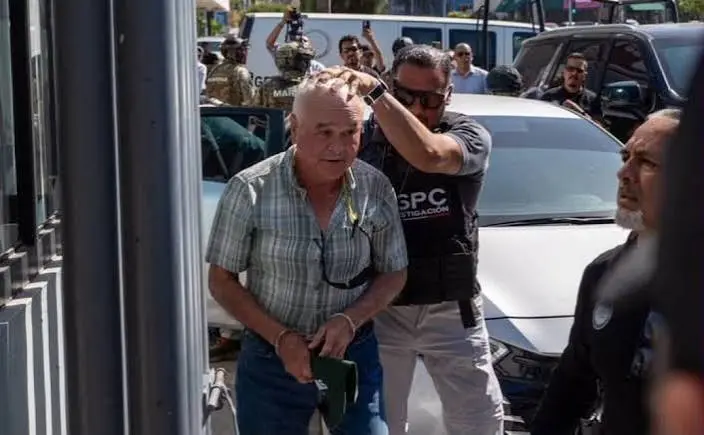 FGR detiene a Ernesto Ruffo Appel en Ensenada por contrabando