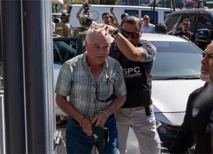 FGR detiene a Ernesto Ruffo Appel en Ensenada por contrabando FGR detiene a Ernesto Ruffo Appel en Ensenada por contrabando