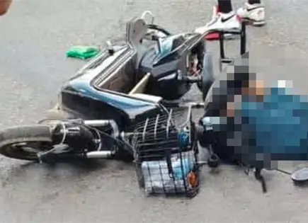 Hombre en moto eléctrica muere arrollado en Distribuidor Juárez Hombre en moto eléctrica muere arrollado en Distribuidor Juárez