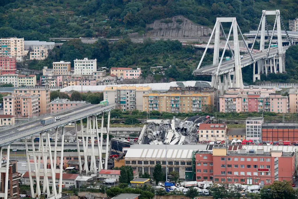 Juicio en Italia sentencia a responsables del puente Morandi