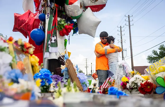 Organizan vigilia por el mexicano abatido por ICE