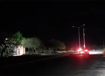 Rúa la Paz a Matehuala, en tinieblas Rúa la Paz a Matehuala, en tinieblas