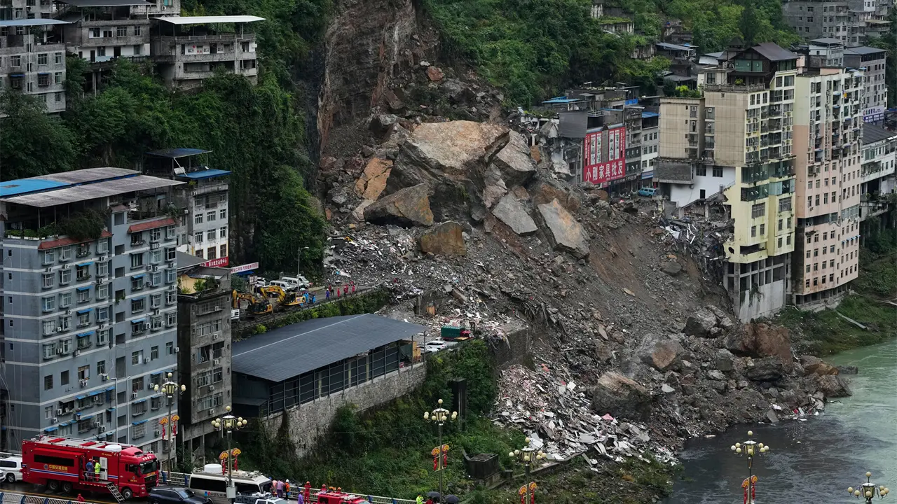 Deslave en Chongqing deja ocho muertos y 34 desaparecidos