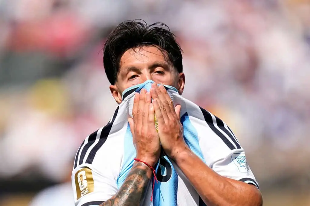 España y Argentina empatan sin goles al término del 1er tiempo España y Argentina empatan sin goles al término del 1er tiempo