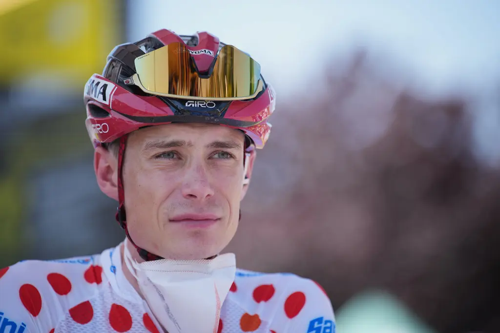 Jonas Vingegaard fuera del Tour de Francia tras caída en la etapa 15