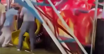 Se desprende canasta de telef&eacute;rico en Feria del Carmen Campeche