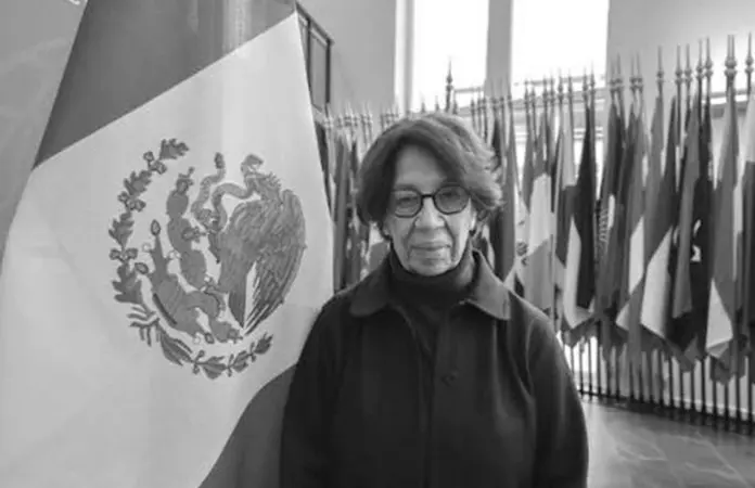 SRE lamenta fallecimiento de C. Moreno