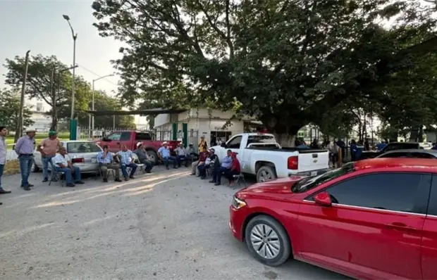 Cañeros bloquean Ingenio Plan de Ayala por falta de pago Cañeros bloquean Ingenio Plan de Ayala por falta de pago