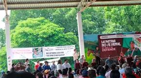 Grupos indígenas contra Morena