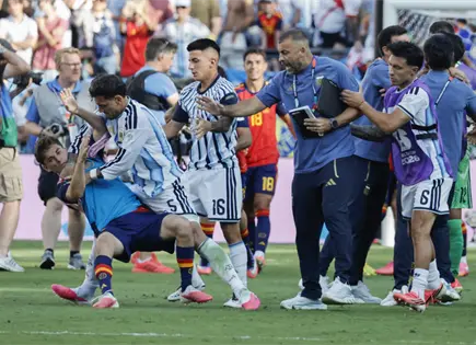 Leandro Paredes agrede a jugadores España tras final en Nueva York Leandro Paredes agrede a jugadores España tras final en Nueva York