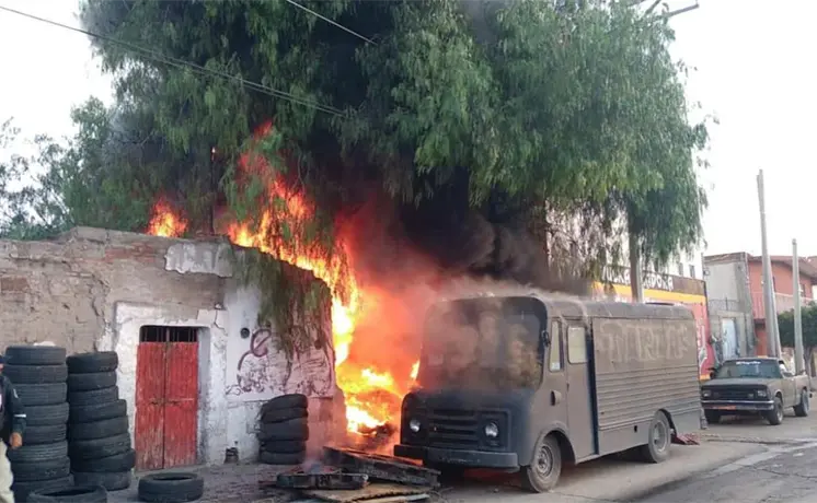 Se incendia vulcanizadora en la colonia Popular Se incendia vulcanizadora en la colonia Popular