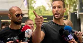 Andrew y Tristan Tate arrestados en Miami por extradici&oacute;n a Reino Unido