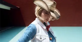 Belinda combina moda y proyectos en portada de Vogue