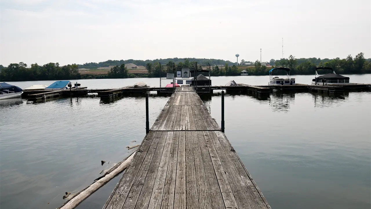 Cinco personas mueren ahogadas al tratar de salvar a un nadador en apuros en un río de Ohio