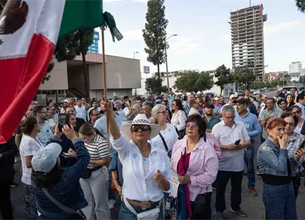 Ernesto Ruffo es un preso pol&iacute;tico: L&oacute;pez Rabad&aacute;n