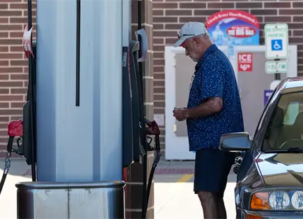 Precios de gasolina en EE.UU. suben por conflicto con Irán Precios de gasolina en EE.UU. suben por conflicto con Irán