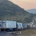 Volcaduras de tráiler y pipa paralizan la carretera 57 Volcaduras de tráiler y pipa paralizan la carretera 57