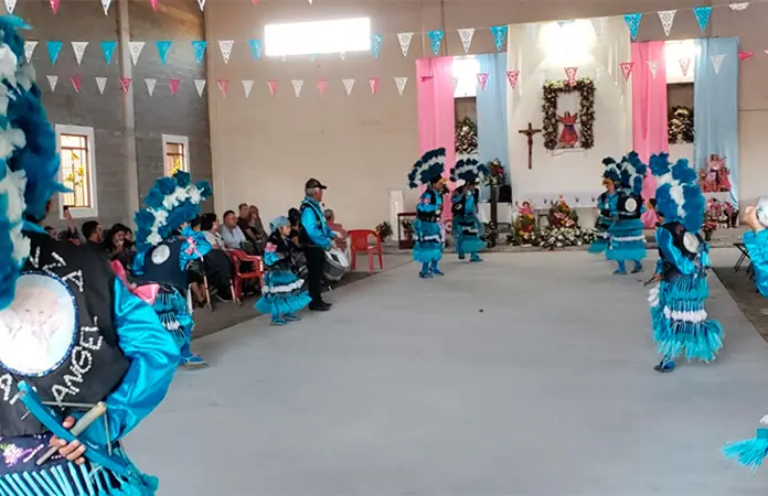 Fieles celebran la fiesta del Divino Niño Jesús