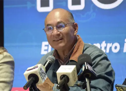Galindo insiste en coalici&oacute;n rumbo al 2027